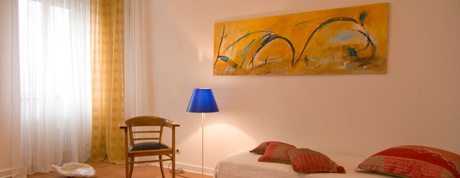 Gemälde im Ambiente einer Wohnung
